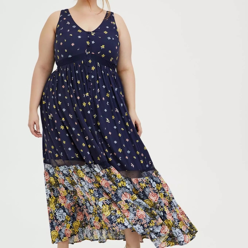 Torrid Maxi Dress Challis
Women 2X Plus Blue Floral Sheer Whimsygoth Cottagecore